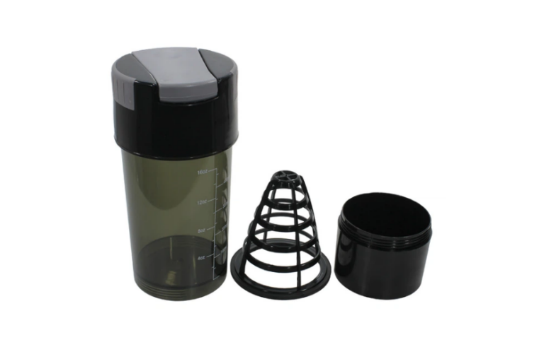 Шейкер для спортсмена: навіщо він потрібен